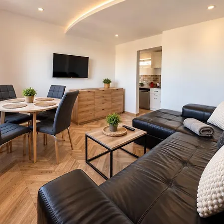 Apartamentsbymatyrafa-xiii Apartmán *